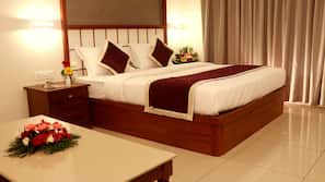 In-room safe, desk, iron/ironing board, free WiFi