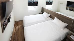 In-room safe, desk, free WiFi, wheelchair access