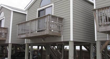 4 Carolina Lady Studio Bedroom Condo by RedAwning