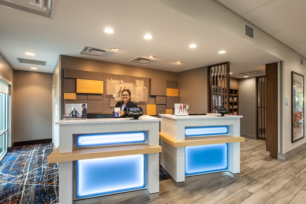 Holiday Inn Express & Suites Greenville S- Piedmont, an IHG Hotel in