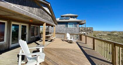 Hatteras Jack 3 Bedroom Cottage by RedAwning