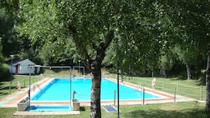 Seasonal outdoor pool