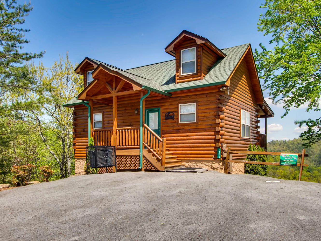 Bear Haven 2 Bedroom Cabin in Sevierville, United States