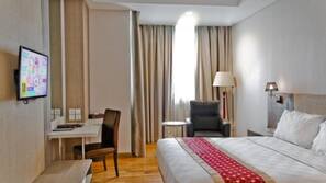 In-room safe, desk, iron/ironing board, free WiFi