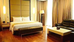 In-room safe, desk, iron/ironing board, free WiFi