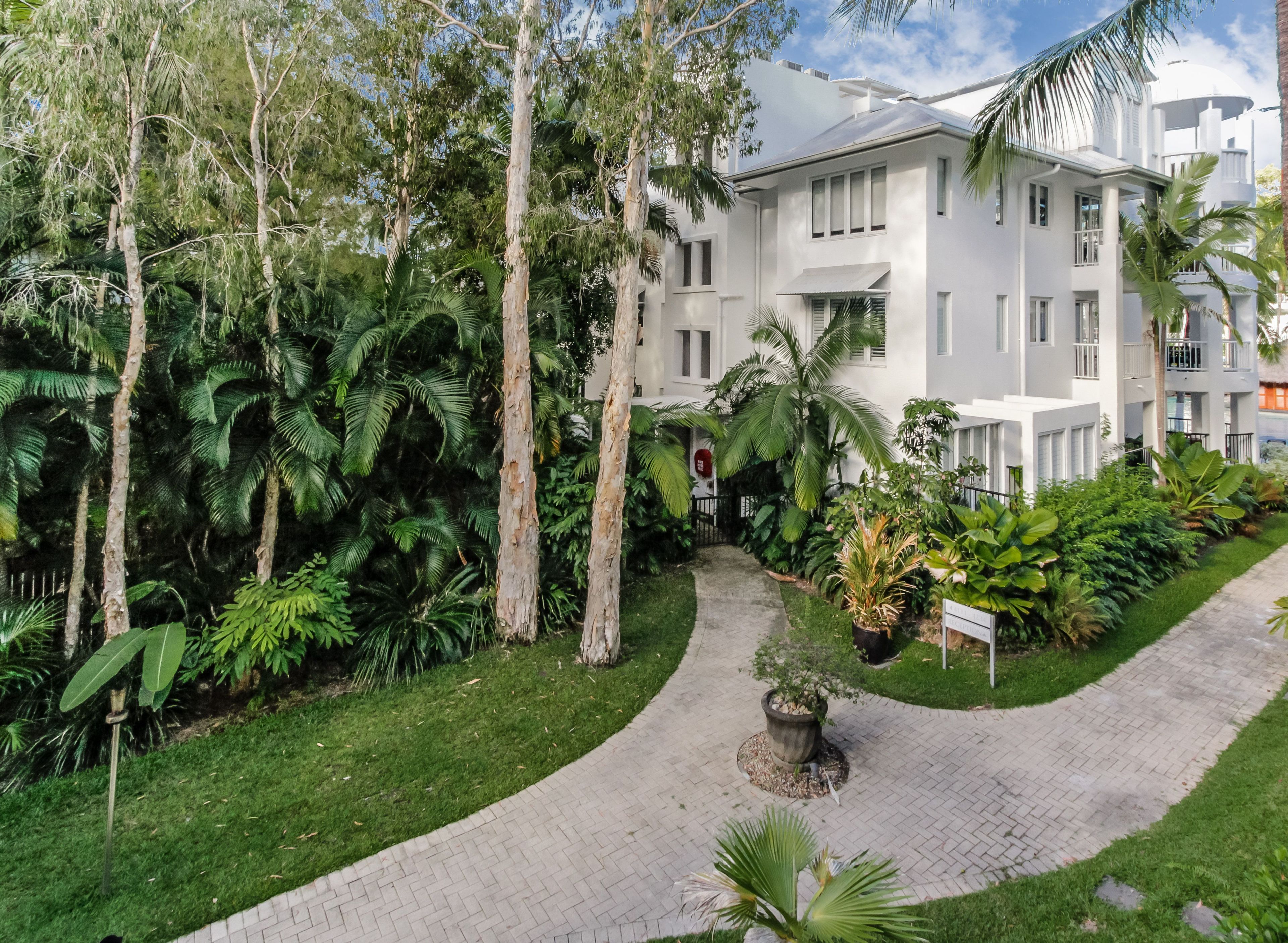 The Beach Club Luxury Private Apartments