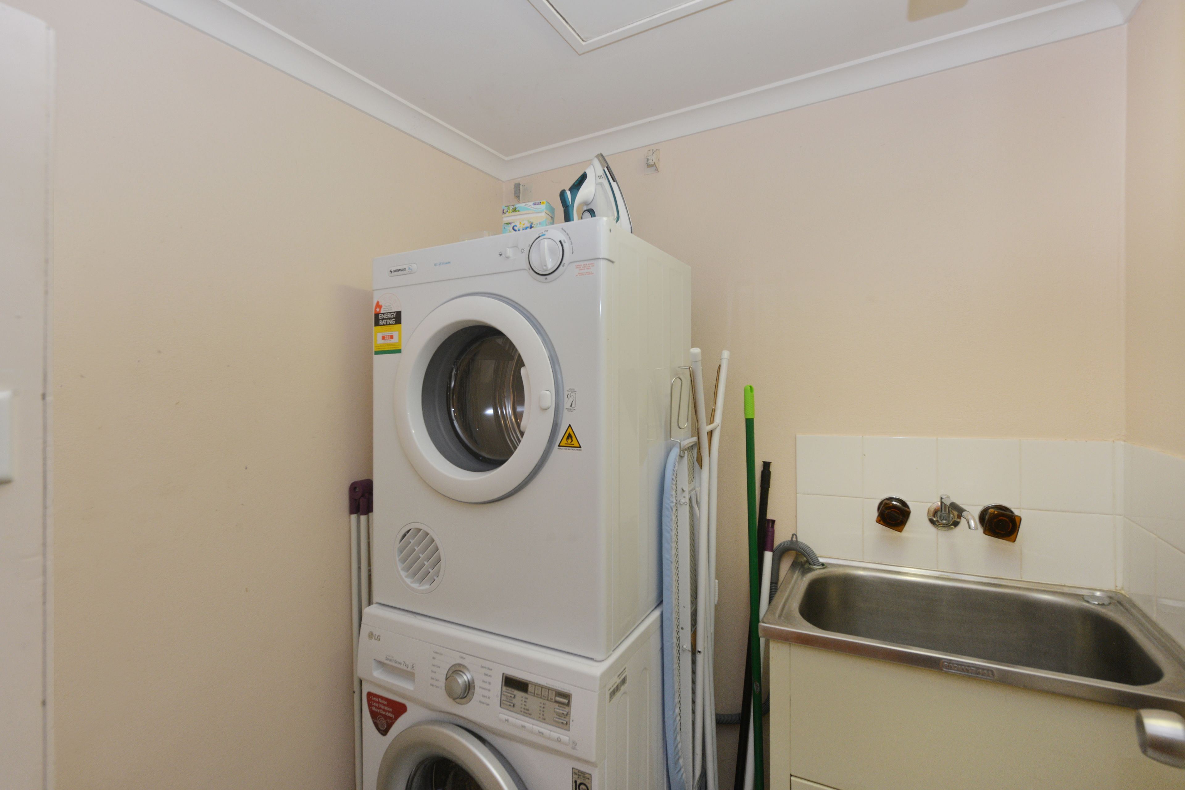 Paringa Beachfront Apartments