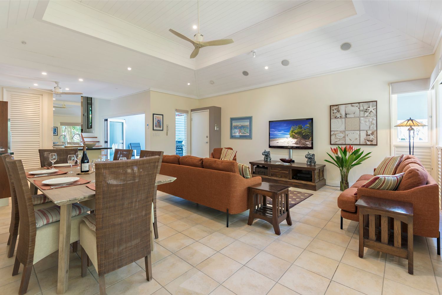 Latitude 16 On Grant St