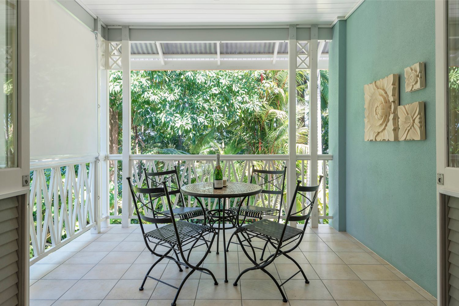 Latitude 16 On Grant St