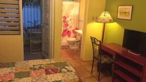 1 bedroom, in-room safe, desk, iron/ironing board