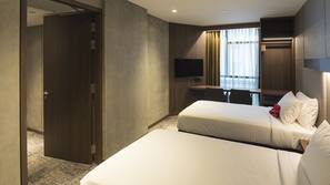 In-room safe, desk, iron/ironing board, free WiFi