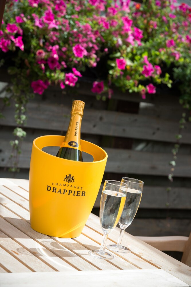 1820 Cellar Bar Deals & Reviews (Keswick, GBR) Wotif