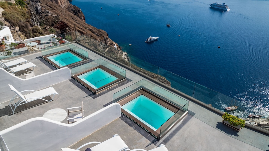 Kratiras View Luxury Suites