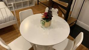 Individually decorated, individually furnished, WiFi, linens