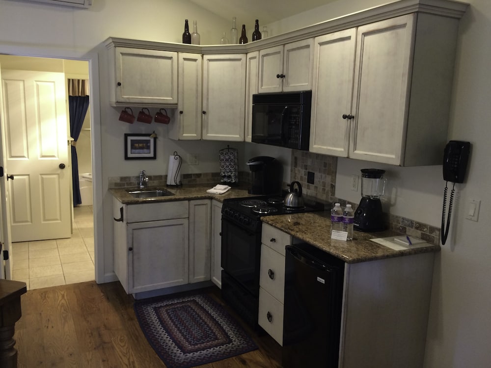 Bridge Street Cottages In Whitefish Hotel Rates Reviews On Orbitz