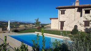 Piscina all'aperto
