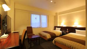Desk, iron/ironing board, free WiFi, linens