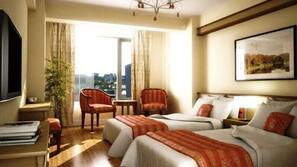 Minibar, desk, free WiFi