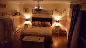 1 bedroom, premium bedding, free WiFi