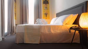 Minibar, in-room safe, desk, iron/ironing board