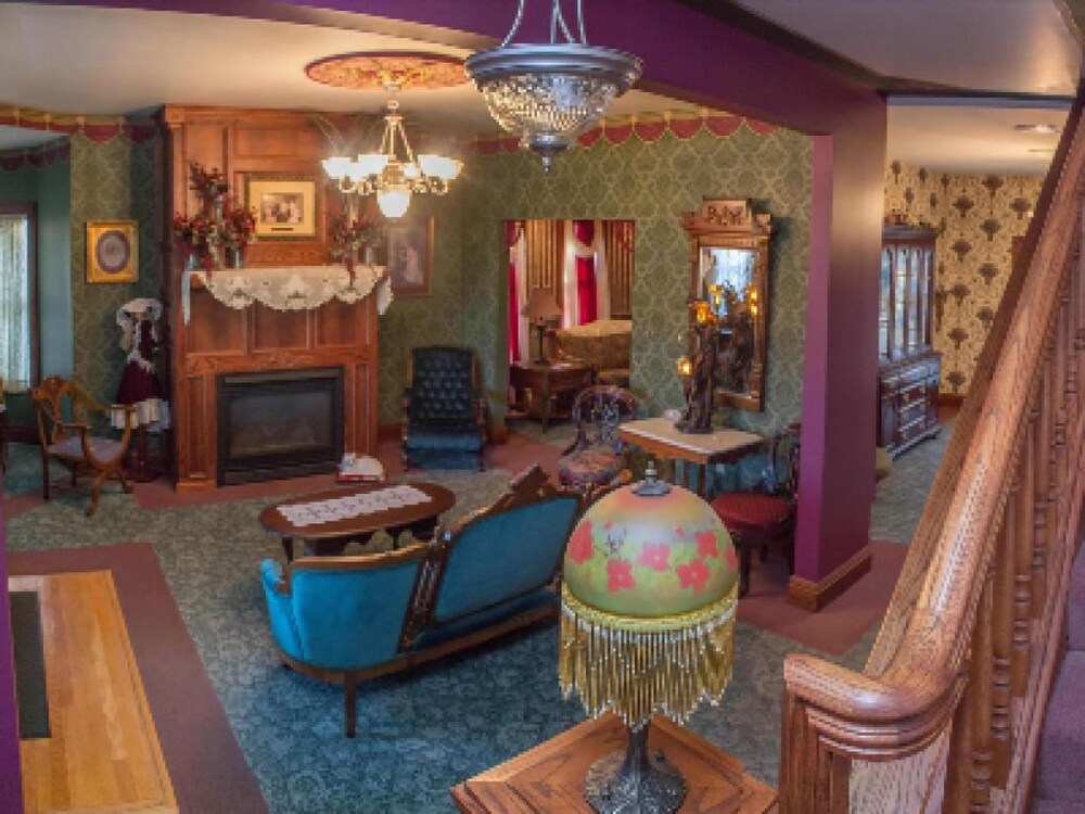 Rosberg House in Lindsborg | Best Rates & Deals on Orbitz