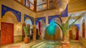 Piscine couverte