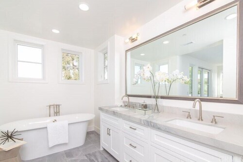 Modern Luxury By Redawning Newport Beach 2020 Room