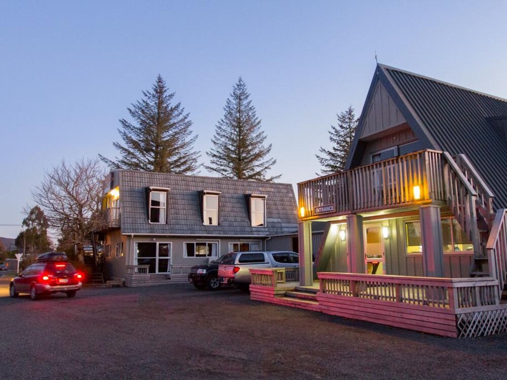 Pipers Lodge In National Park Village Hotel Rates Reviews On