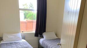 Iron/ironing board, free WiFi, linens