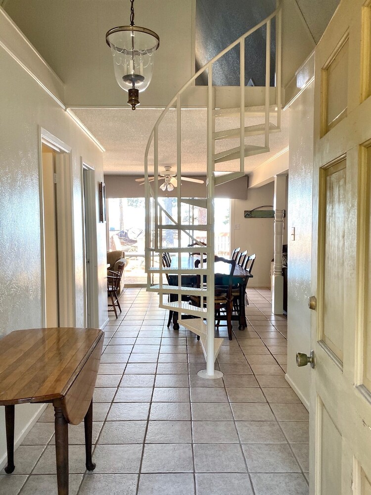 Incredible Cabin on Cedar Creek Lake in Mabank Best Rates & Deals on