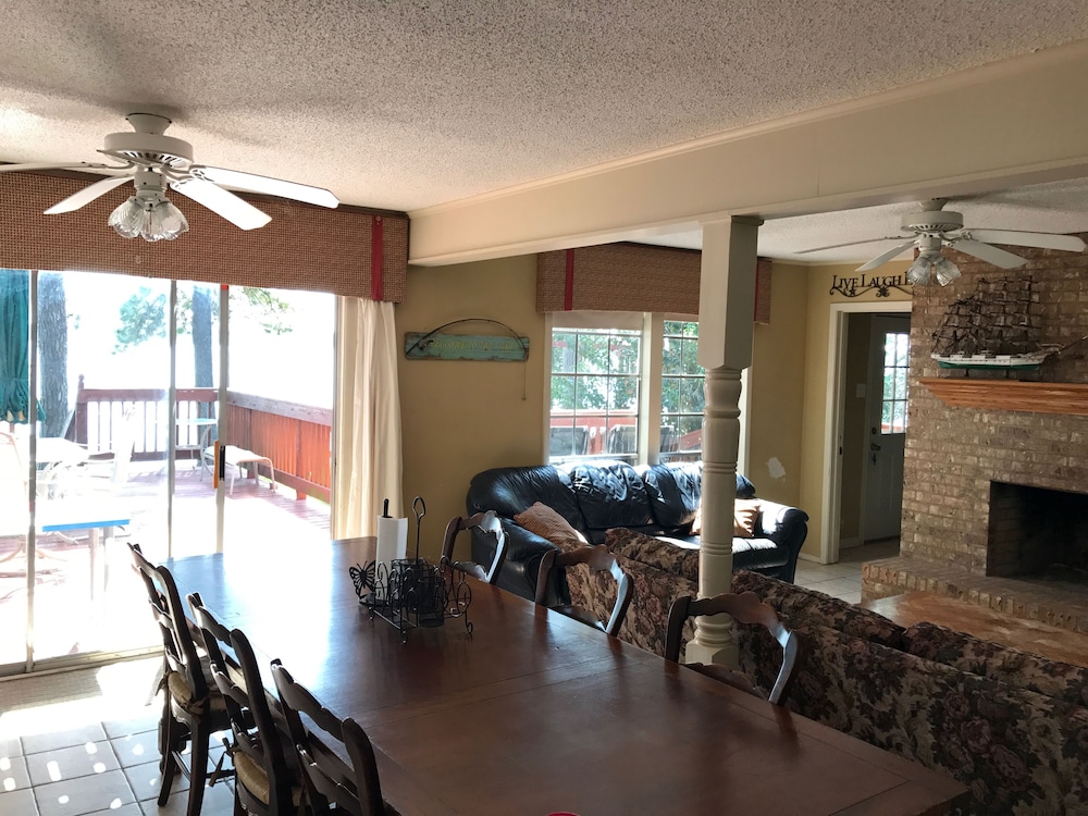 Incredible Cabin on Cedar Creek Lake in Mabank Best Rates & Deals on