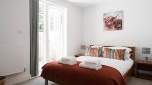 Egyptian cotton sheets, premium bedding, iron/ironing board
