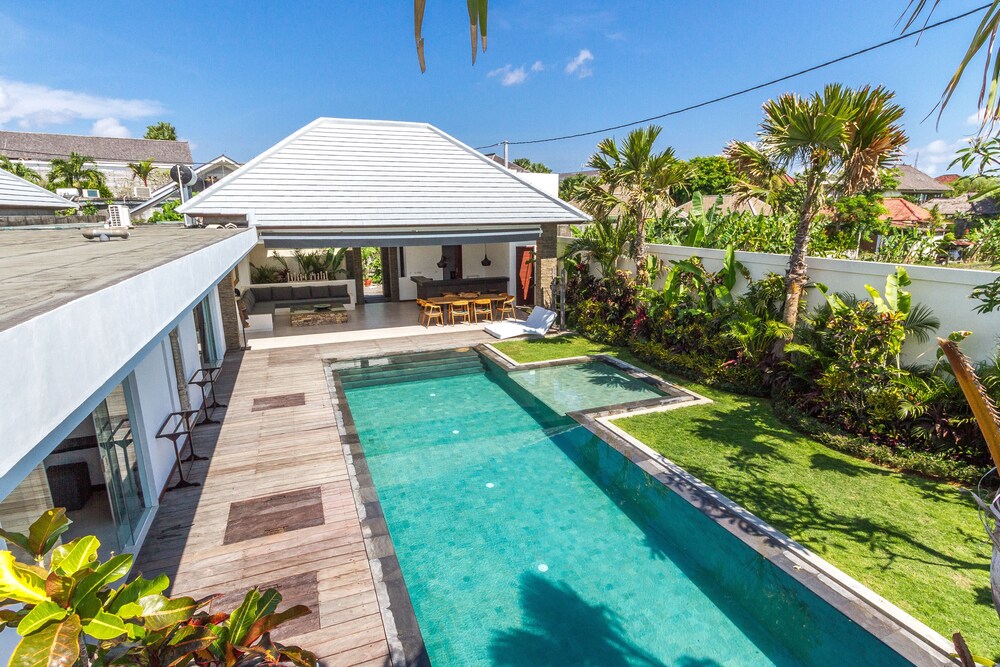 10+ Villa Tira PNG
