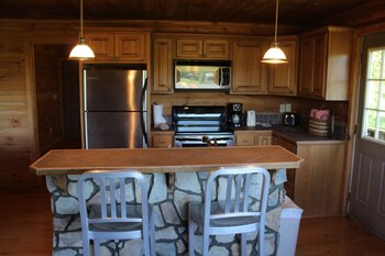 Couple S Retreat Hot Tub Fireplace Uber To Town Boone 2020