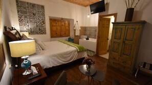 Premium bedding, down comforters, iron/ironing board, free WiFi