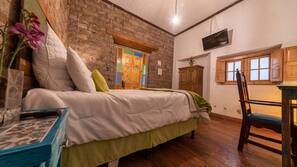 Premium bedding, down comforters, iron/ironing board, free WiFi