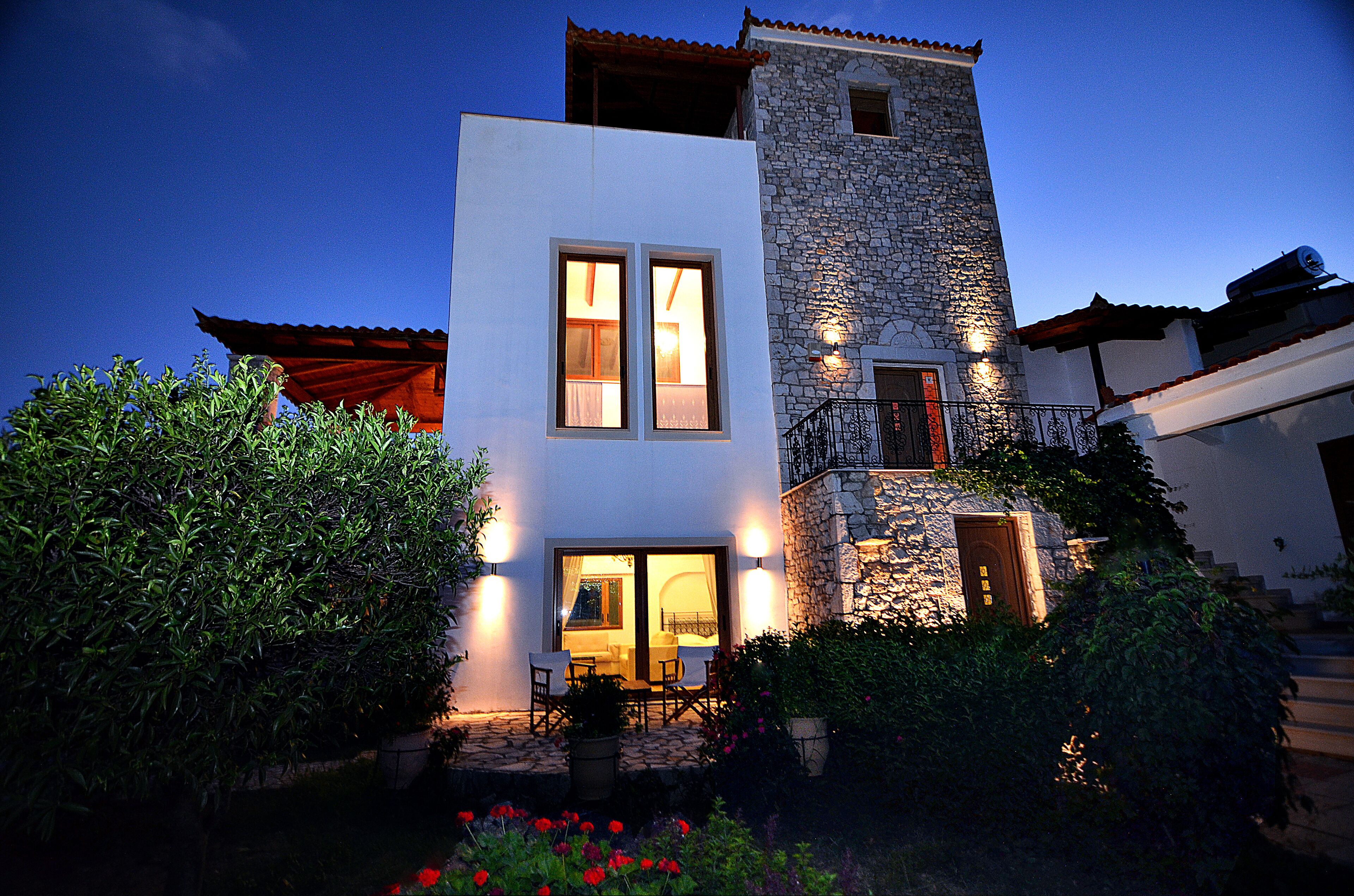 Stone Tower Retreat, Oasis Of Peace, With Private Pool/spa in Messini in Kalamáta, Greece