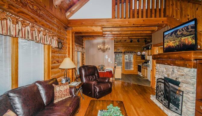 735a Smokies Den By Redawning In Gatlinburg Pigeon Forge Tn Expedia