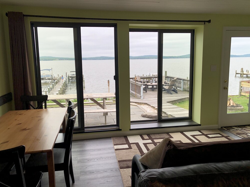 Waterfront house with amazing views Top of the Chesapeake, MD's best kept secret in Perryville