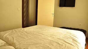 1 Schlafzimmer, Schreibtisch, Bügeleisen/Bügelbrett, kostenloses WLAN