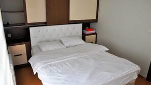 1 Schlafzimmer, Schreibtisch, Bügeleisen/Bügelbrett, kostenloses WLAN