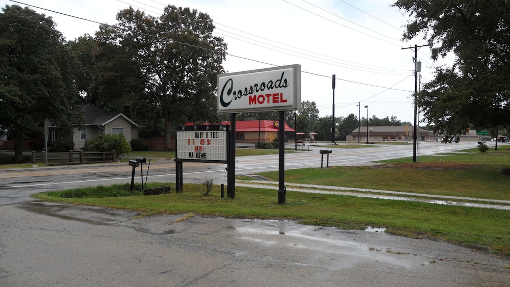 CROSSROADS MOTEL RUSHVILLE in Rushville Best Rates & Deals on Orbitz