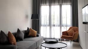 In-room safe, desk, iron/ironing board, free WiFi