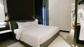 In-room safe, desk, iron/ironing board, free WiFi