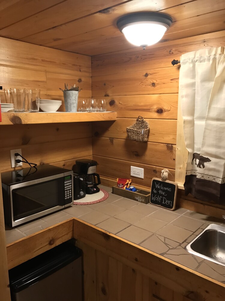 Wolf Den at The Black Bear Inn! Satellite, WiFi, Near River & Hiking