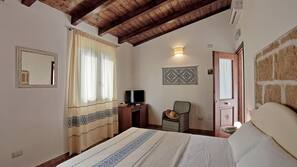 In-room safe, desk, soundproofing, free cribs/infant beds
