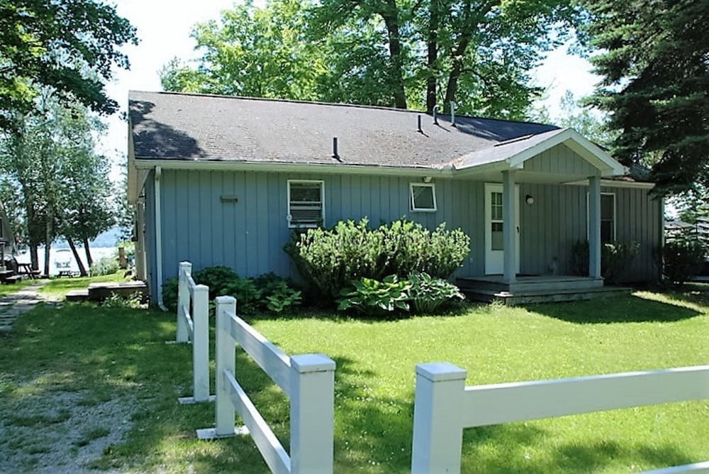 Beautiful Big Platte Lake Shared Waterfront Rental Home Benzie County