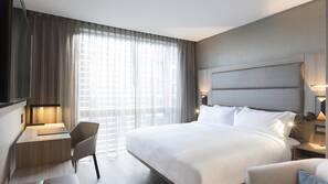 In-room safe, desk, iron/ironing board, free WiFi