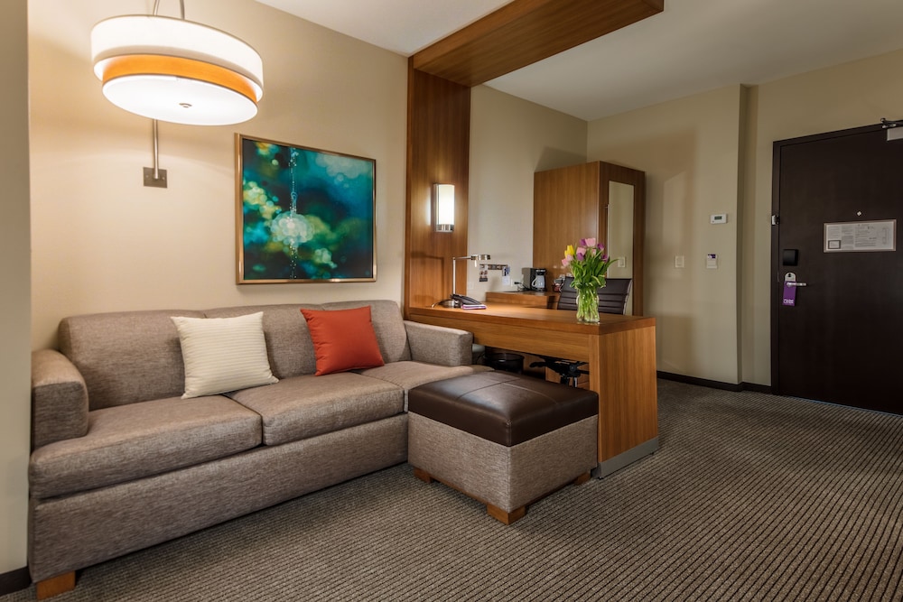 Hyatt Place Delano