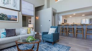 Flat-screen TV, fireplace